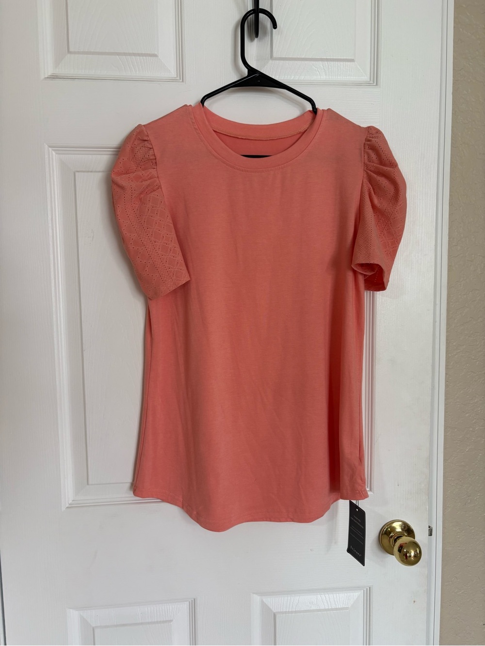 NWT Ivicoer Peach Puff Sleeve Eyelet Blouse Medium Short Sleeve Casual Top